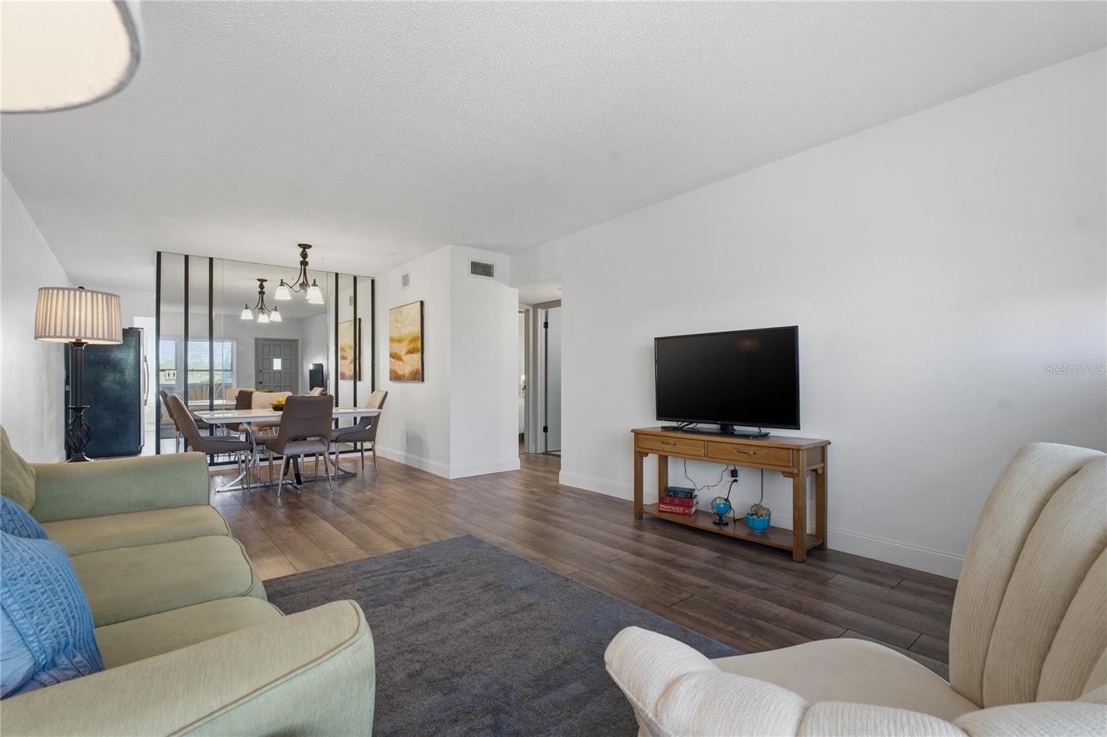 2257 WORLD PARKWAY BOULEVARD W 61