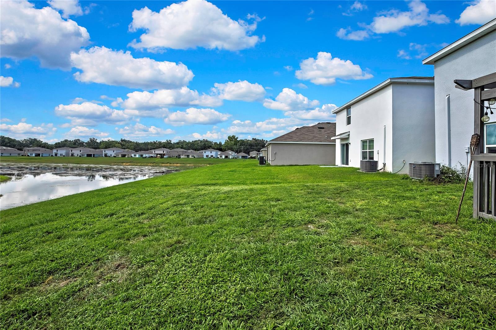 SUWANNEE LAKESIDE PH 2 & 3 - Residential Lease