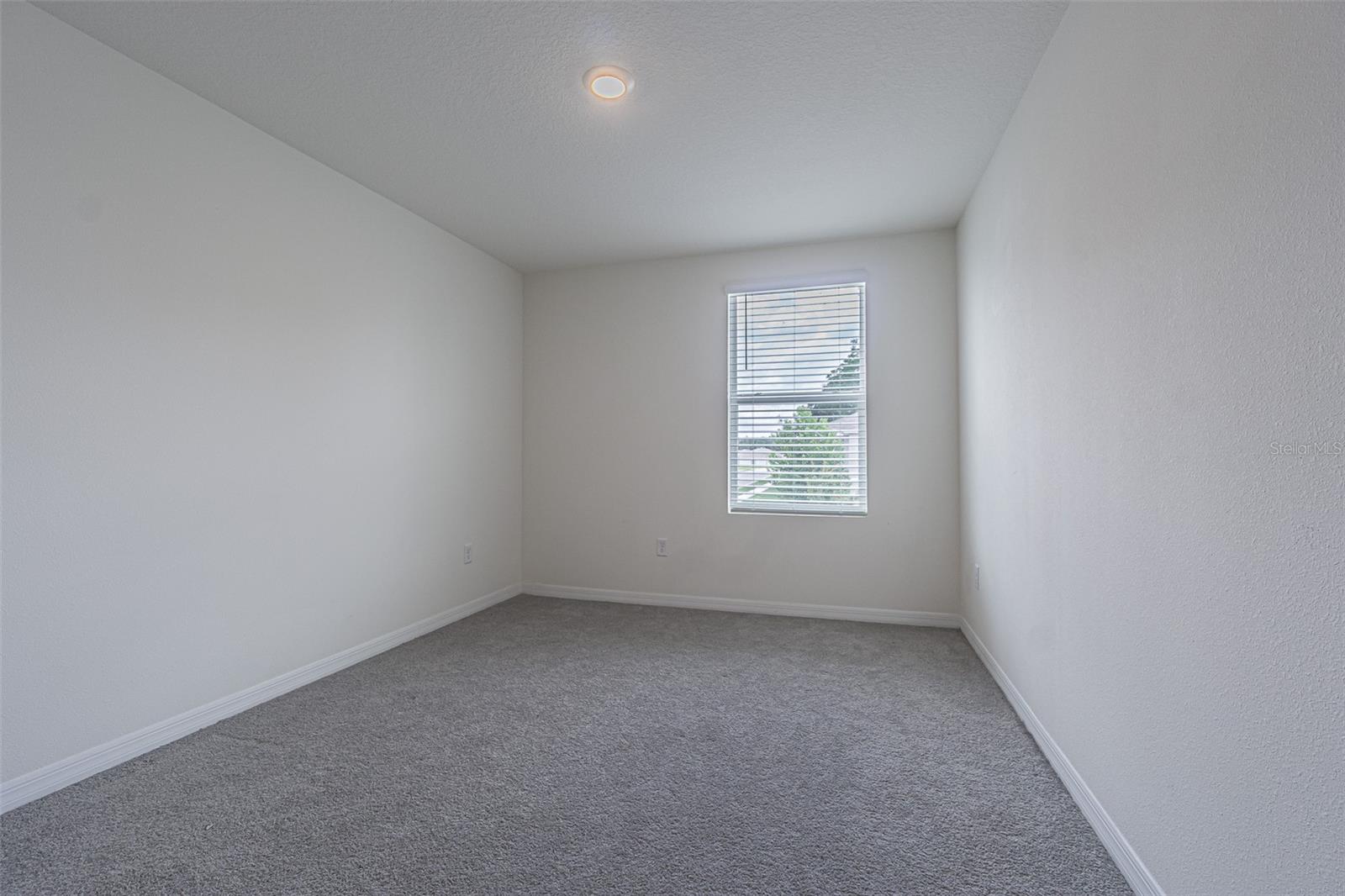 SUWANNEE LAKESIDE PH 2 & 3 - Residential Lease