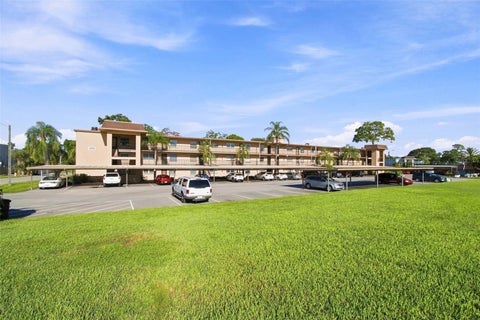 Photo of 1370 Heather Ridge Boulevard #104, Dunedin, FL 34698 (MLS # TB8545372)