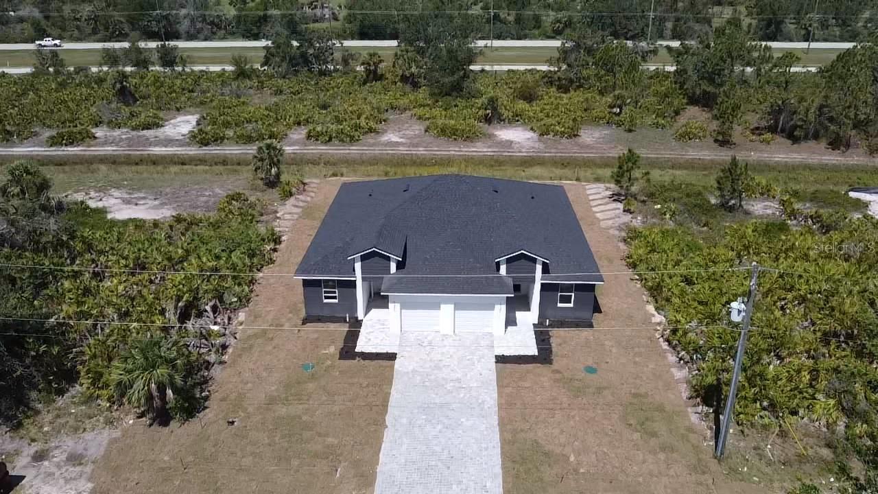 A rare duplex opportunity in the sought-after South Gulf Cove community! This income-generating property offers two spacious units with a combined 6 bedrooms, 4 full bathrooms, and 2,740 heated sq. ft. (3,334 total sq. ft. including the garage). Perfect for investors, house-hackers, or multi-generational living!
Property Highlights:
Two Units – Live in one, rent the other, or lease both for maximum cash flow
Turnkey Investment – Strong rental demand in a high-growth area
Spacious Layout – Each unit offers comfortable living spaces and private entrances
Prime Location – Close to shopping, dining, boating, and Florida’s beautiful Gulf Coast beaches
Endless Potential – Airbnb, long-term rental, or owner-occupied with rental income
Schedule a showing today and submit your best offer before it’s too late!