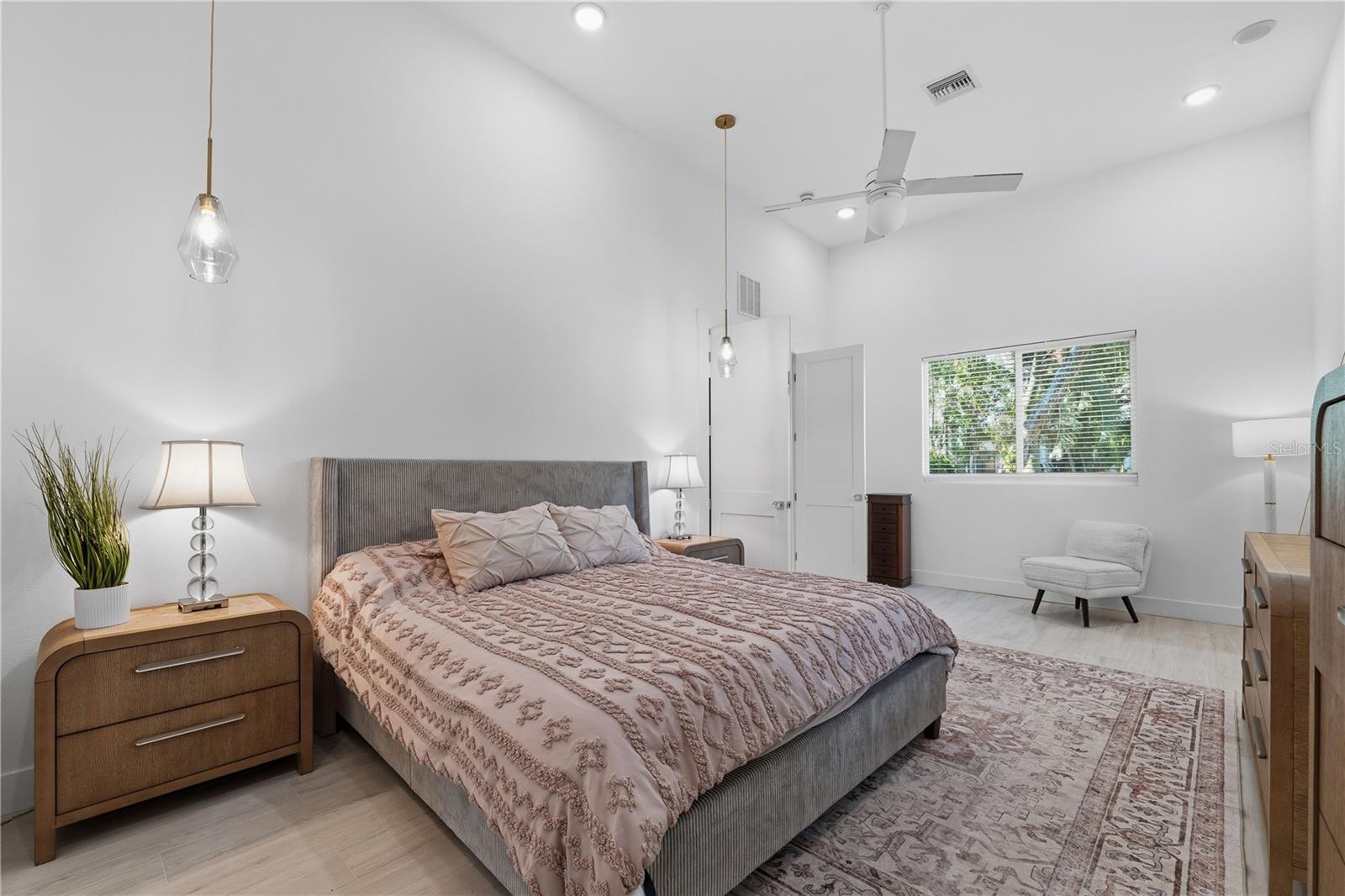 BEL MAR SHORES - Residential