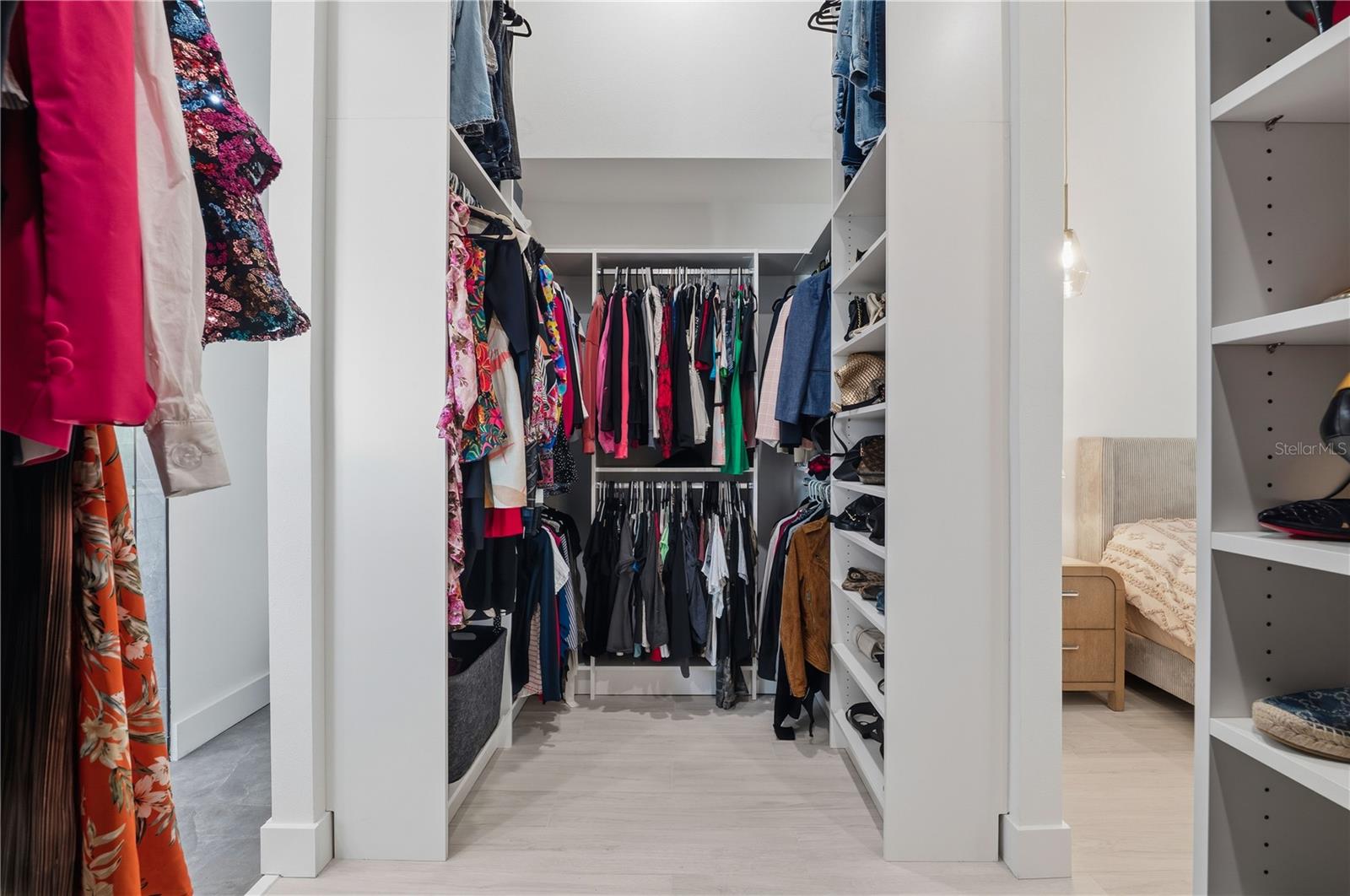 BEL MAR SHORES - Residential