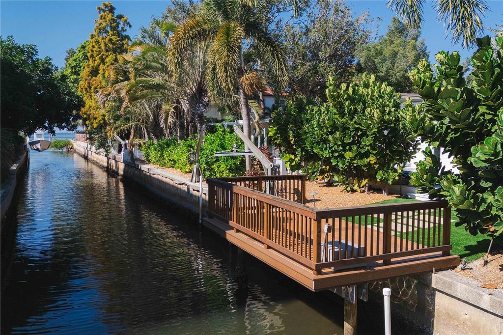 Photo of 3630 S Beach Drive, Tampa, FL 33629 (MLS # TB8450551)