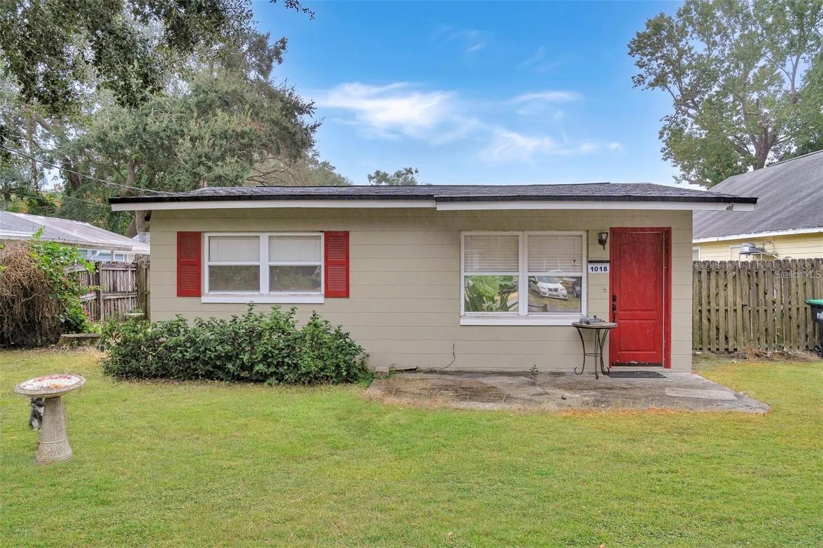 Welcome home to 1018 Dowd Ave. Ideally situated in a quiet neighborhood and a great school district in College Park. This two bedroom one bath is comfortably livable and move in ready. Minutes to downtown Orlando, Winter Park Village, local restaurants, and shopping. Prime location and easy access to I4 gets you just about anywhere in no time. No HOA! Don’t miss the opportunity to make this College Park gem your own. Schedule your showing today.