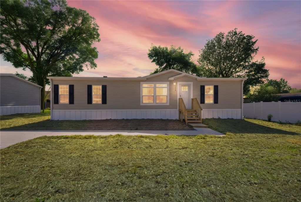 Photo of 1550 NE 162nd Street, Citra, FL 32113 (MLS # OM717259)