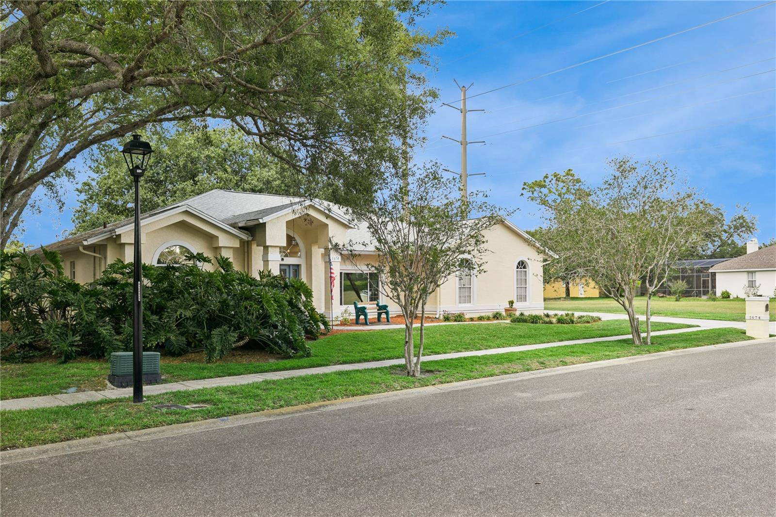 1674 CARILLON PARK DRIVE