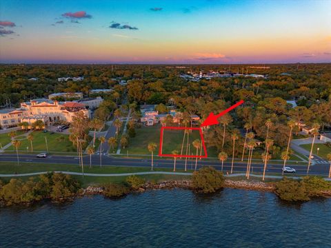 435 EDGEWATER DRIVE DUNEDIN FL 34698