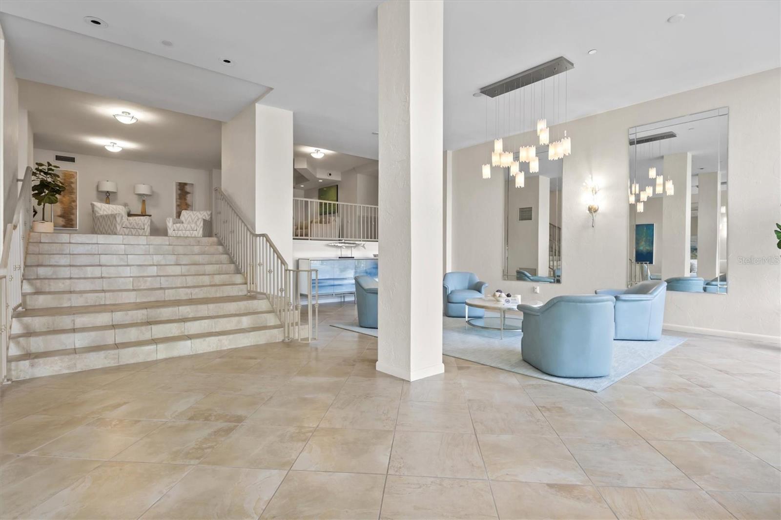 ESSEX HOUSE - Residential