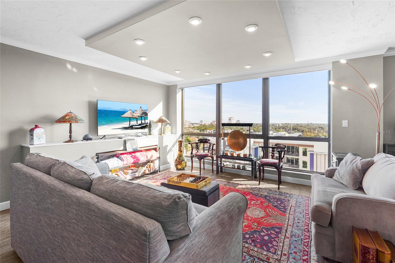 ESSEX HOUSE - Residential