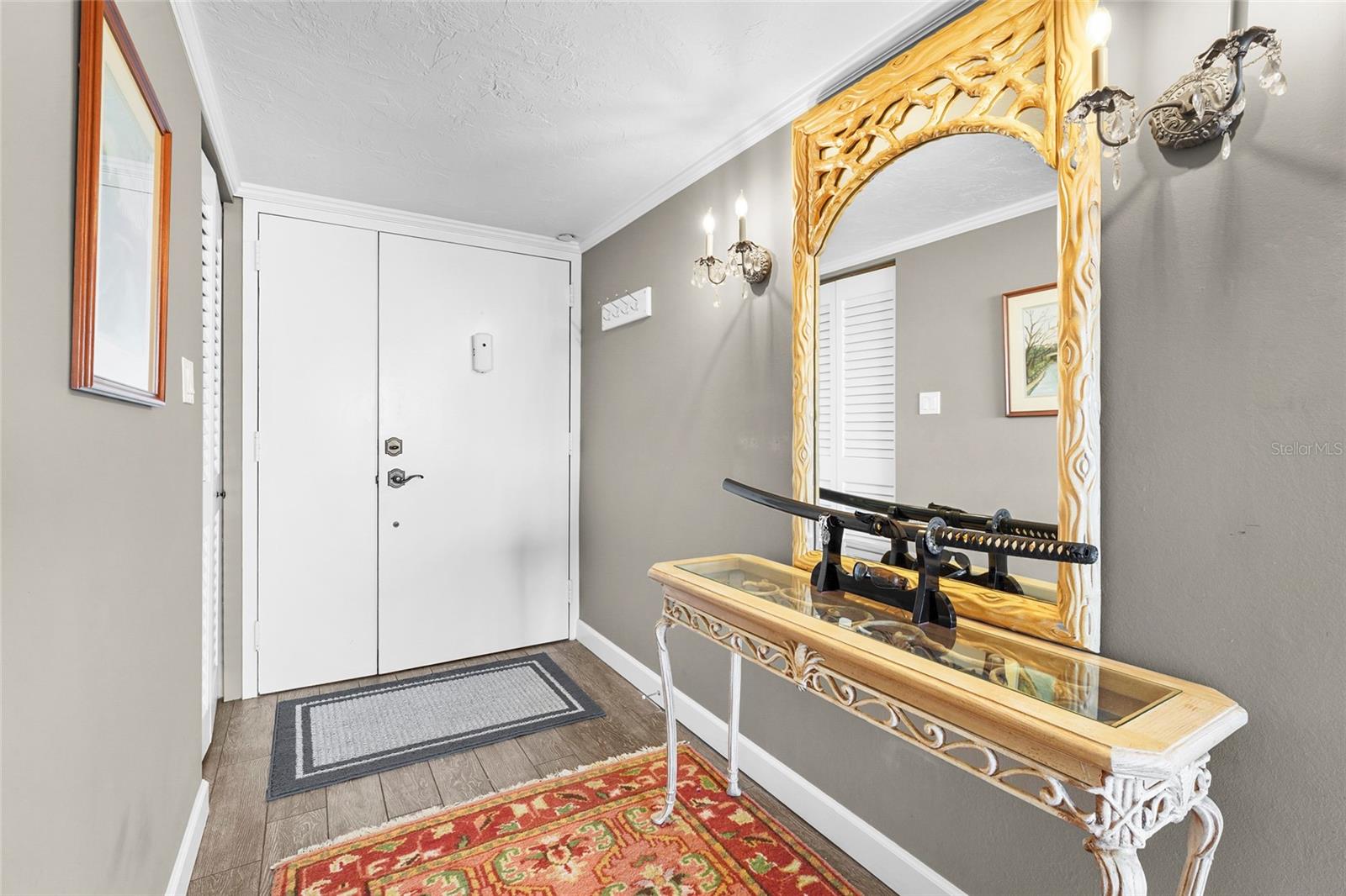 ESSEX HOUSE - Residential