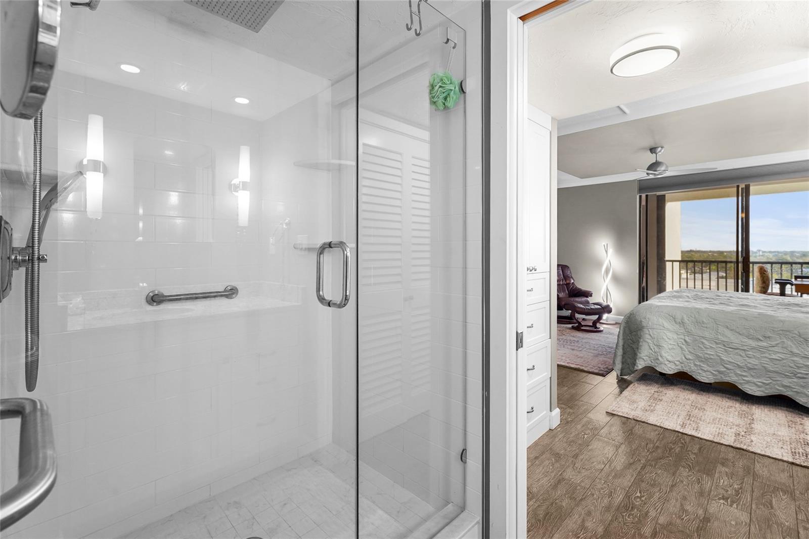 ESSEX HOUSE - Residential