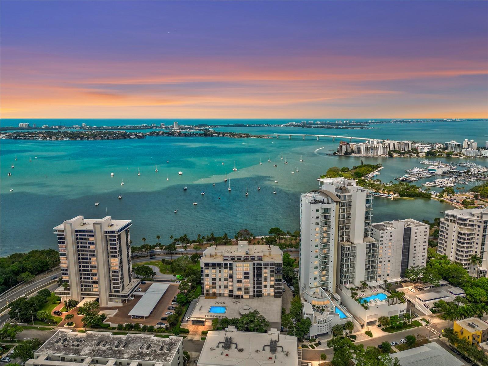 ESSEX HOUSE - Residential