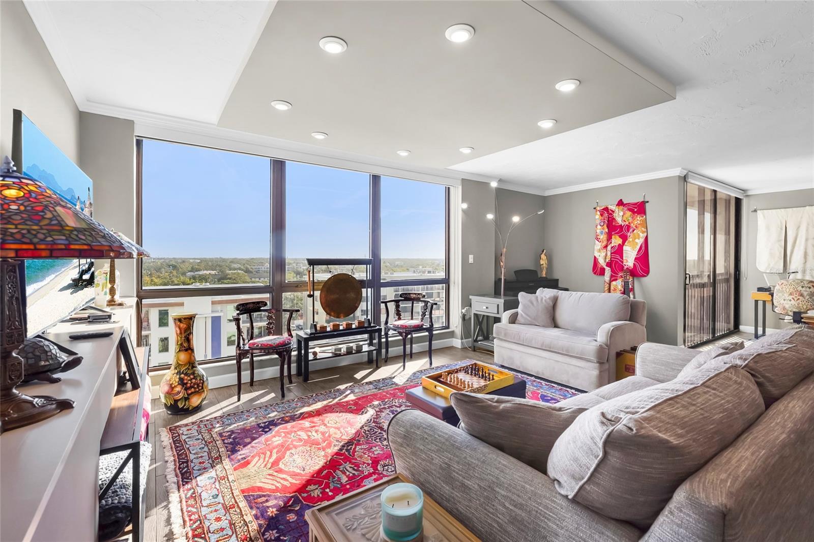 ESSEX HOUSE - Residential