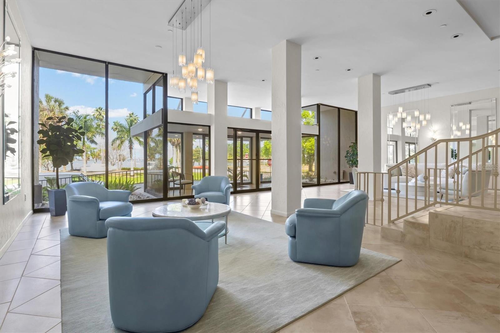 ESSEX HOUSE - Residential