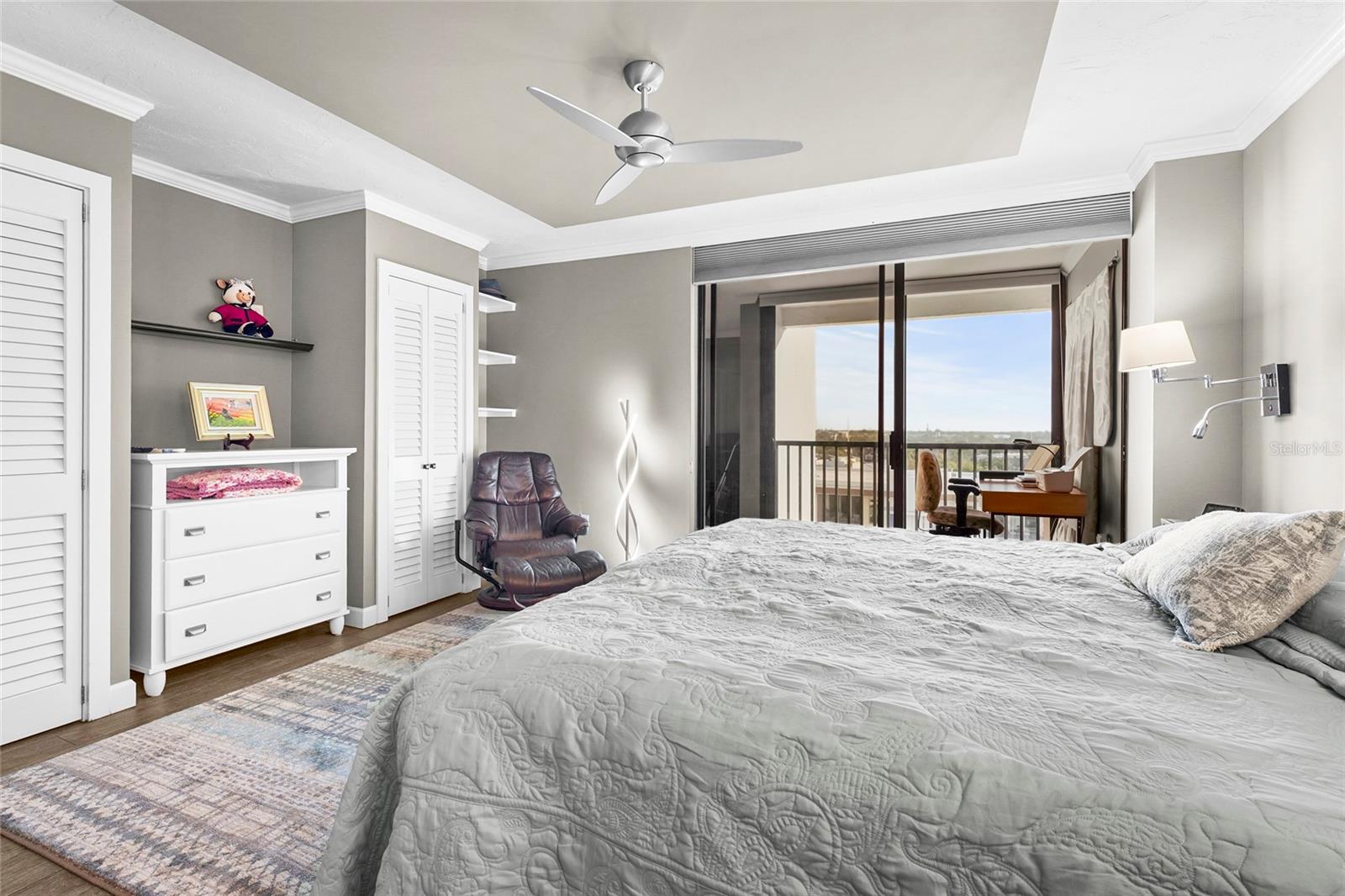 ESSEX HOUSE - Residential