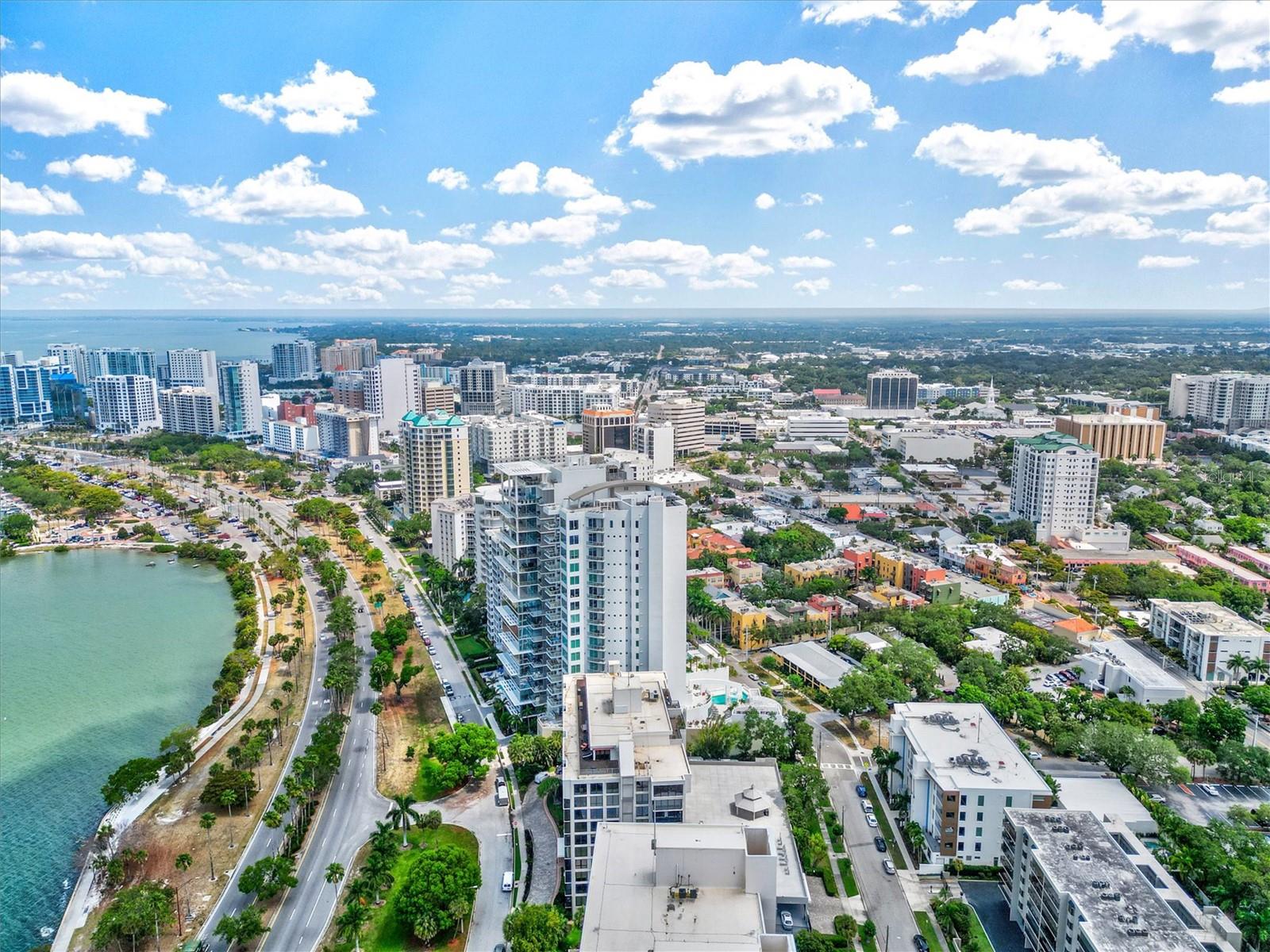 ESSEX HOUSE - Residential