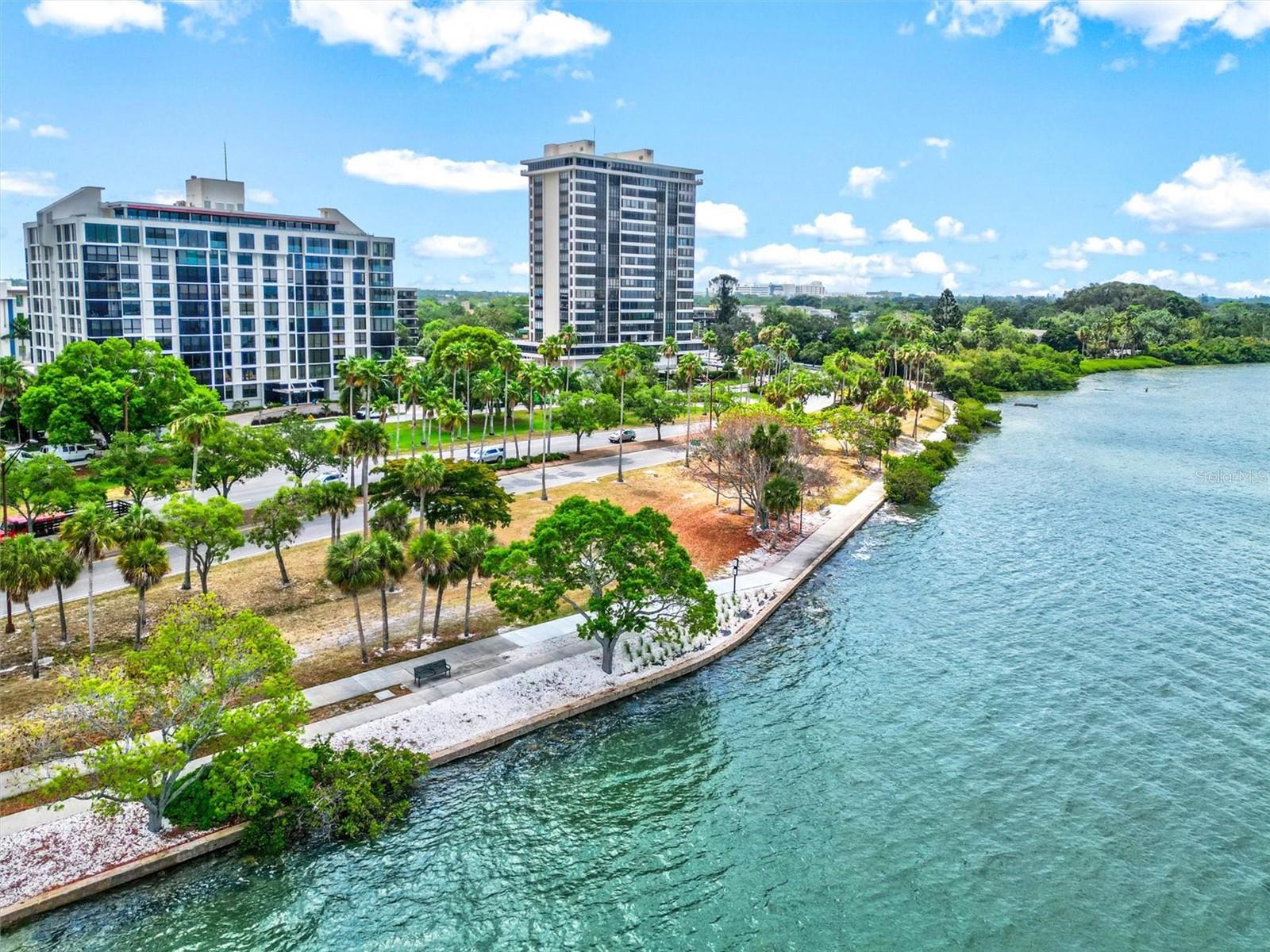 ESSEX HOUSE - Residential