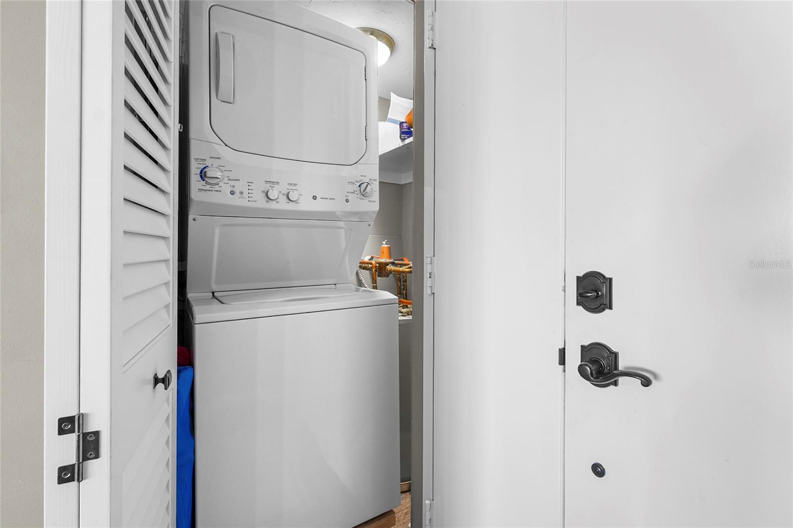 ESSEX HOUSE - Residential