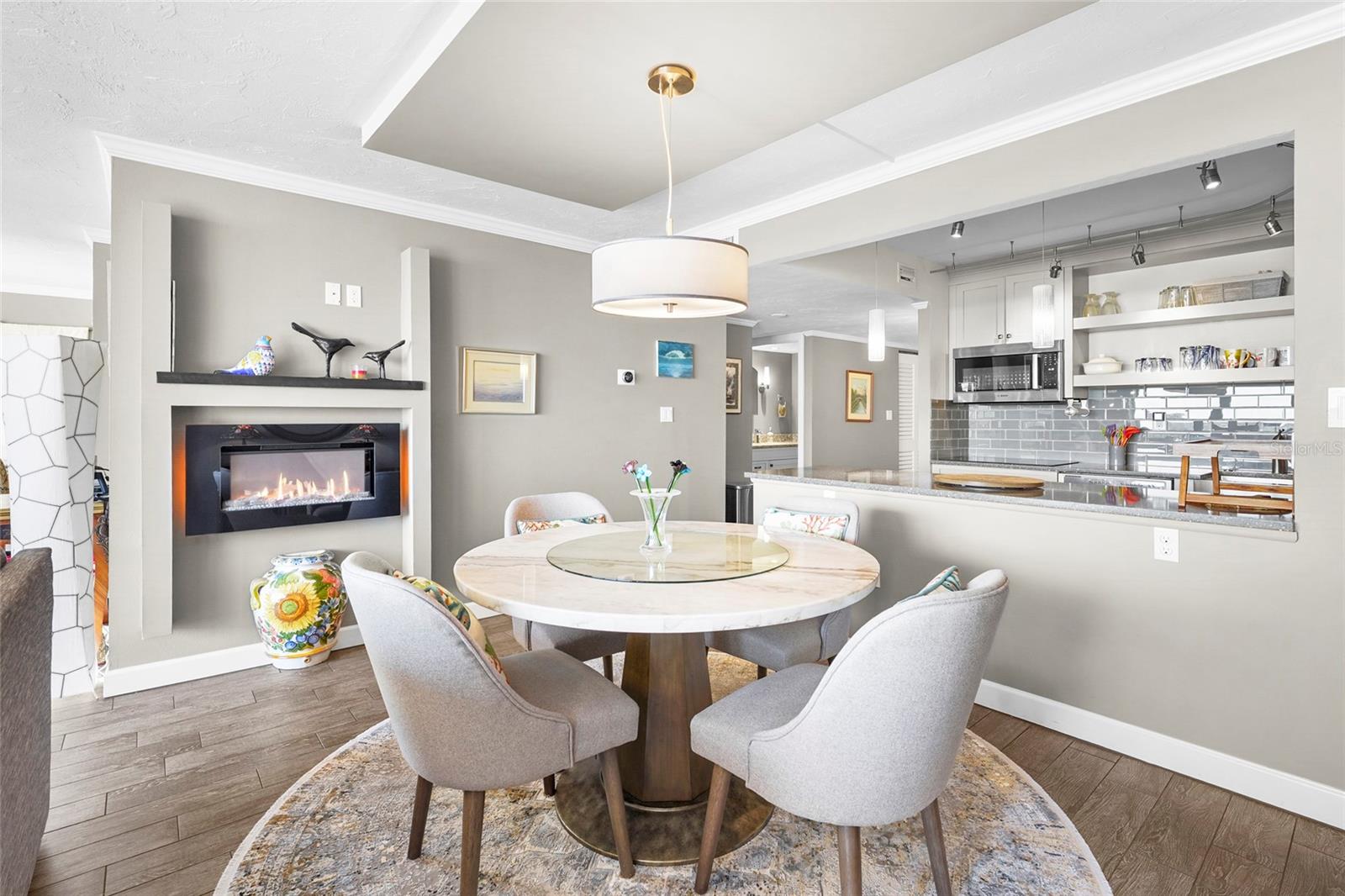 ESSEX HOUSE - Residential