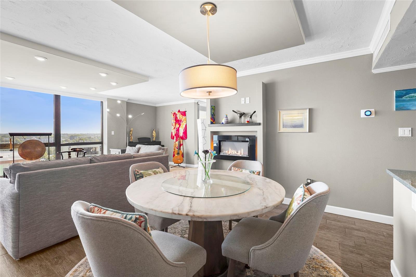 ESSEX HOUSE - Residential