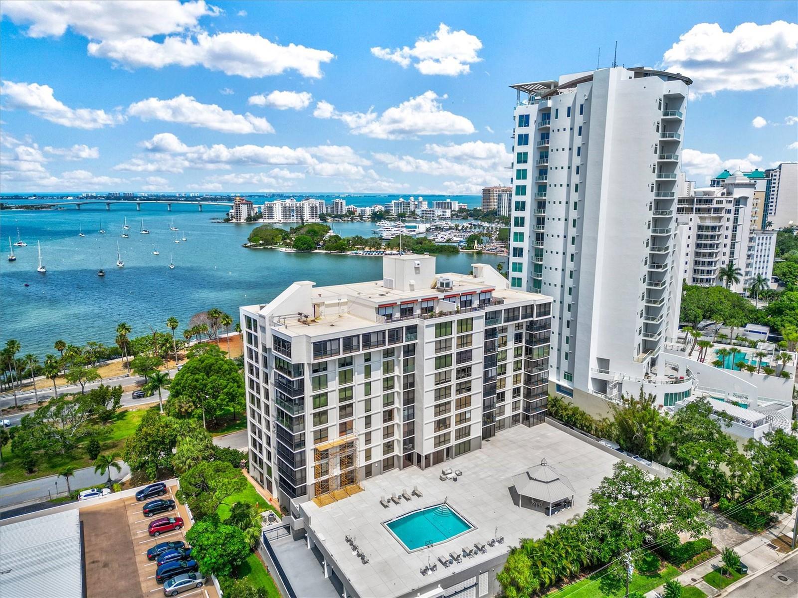 ESSEX HOUSE - Residential