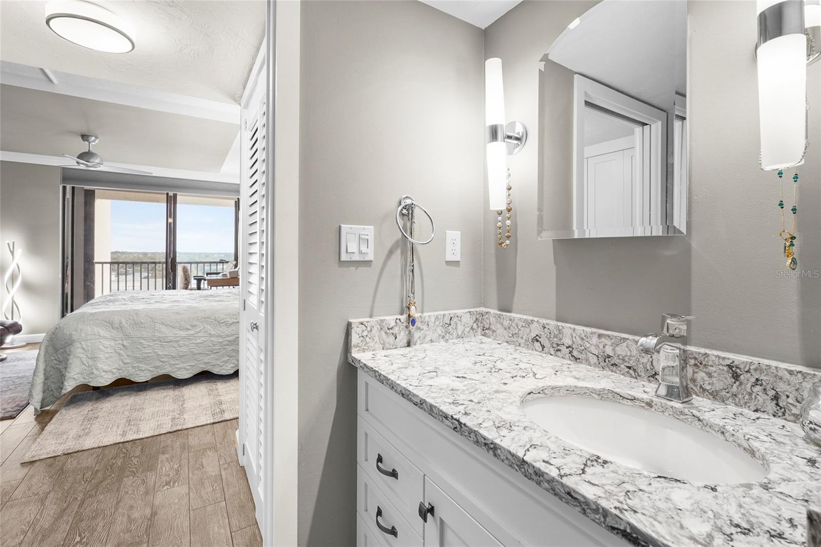 ESSEX HOUSE - Residential