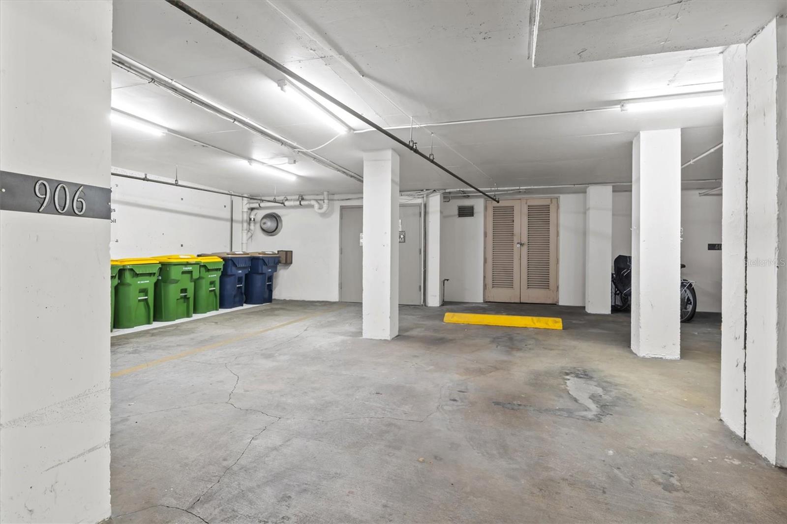 ESSEX HOUSE - Residential