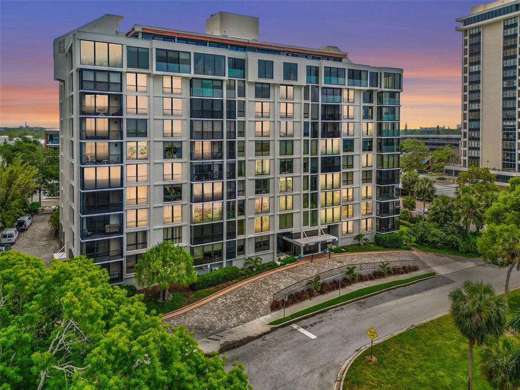 Photo of 707 S Gulfstream Avenue #906, Sarasota, FL 34236 (MLS # A4676166)