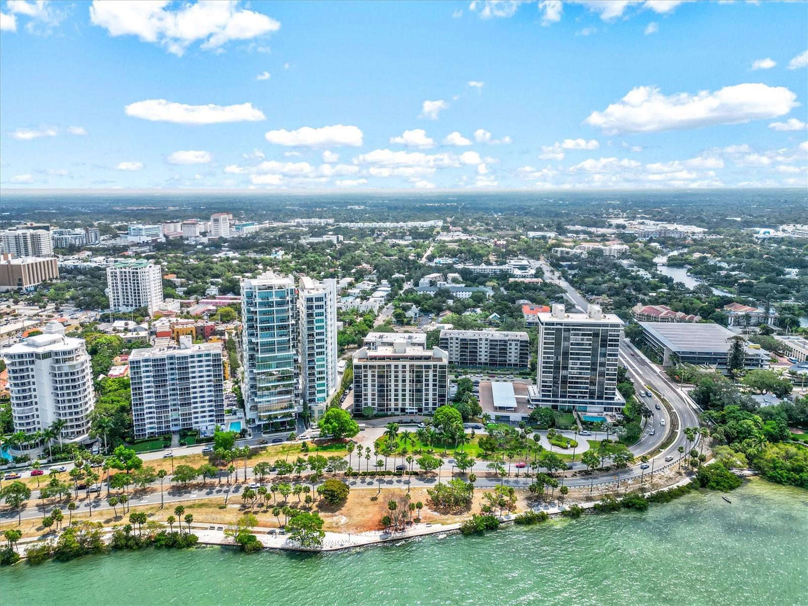 ESSEX HOUSE - Residential