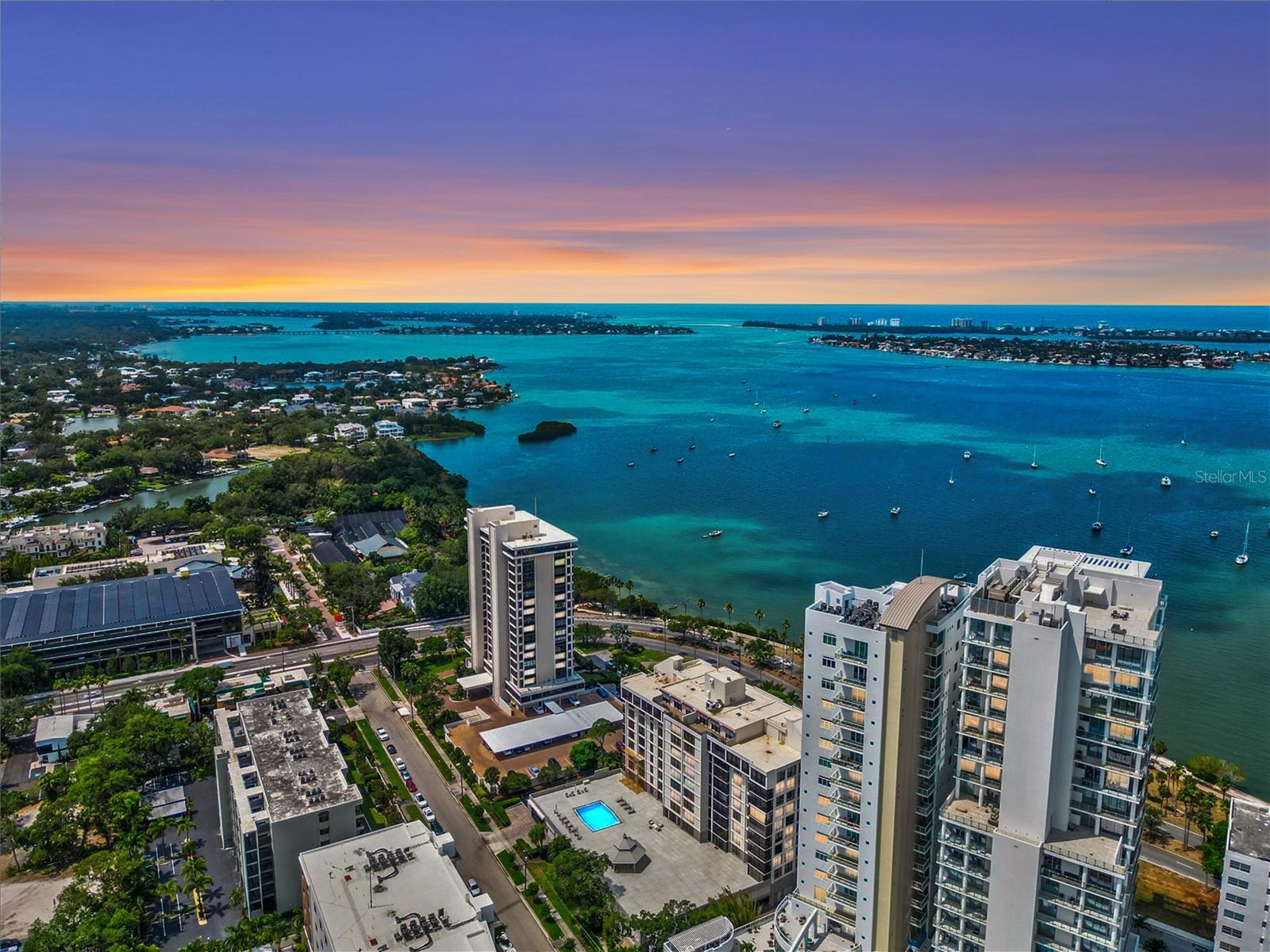 ESSEX HOUSE - Residential