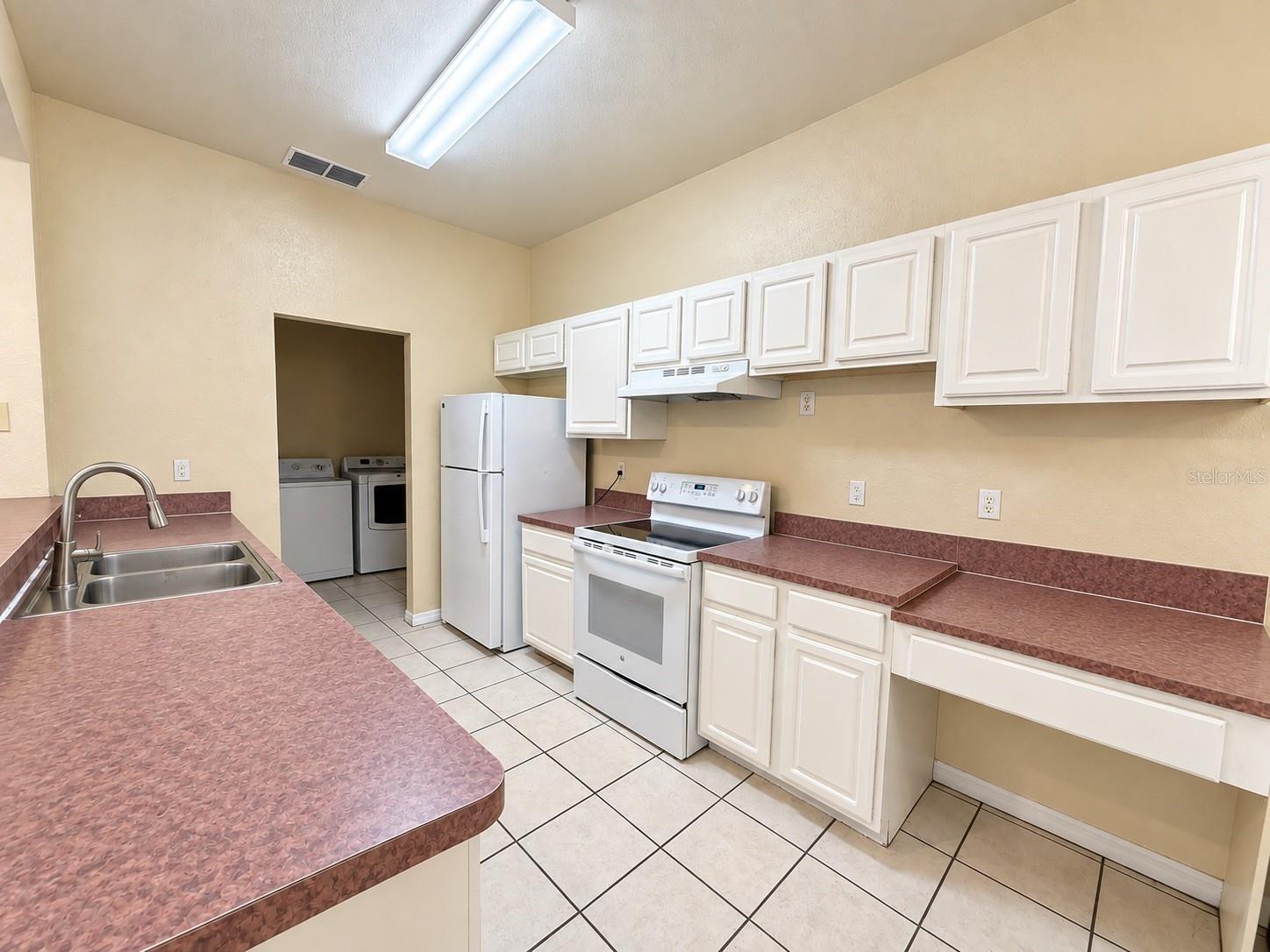 5001 SUNRIDGE PALMS DRIVE