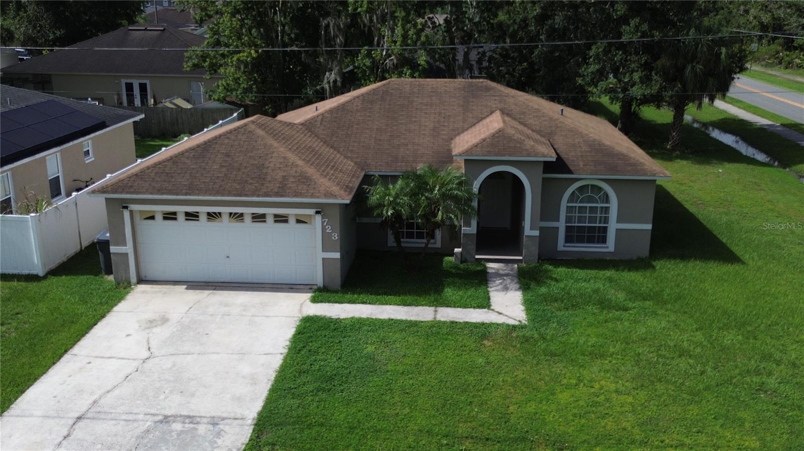 **Charming 3-Bed, 2-Bath Home in Poinciana – Pet Friendly!**
Welcome to this well-maintained 3-bedroom, 2-bath home in the heart of Poinciana. Freshly painted and move-in ready, this home features **no carpet throughout**, making cleaning and upkeep a breeze. The **split-bedroom layout** offers added privacy, with the primary suite tucked away for peaceful retreat. An **open-concept living area** creates the perfect setting for everyday living and entertaining. Step out to the **screened-in patio**, an ideal spot to unwind and enjoy your morning coffee or evening drink. Pet lovers will appreciate that **pets are welcome**! Priced to rent quickly—schedule your private showing today!