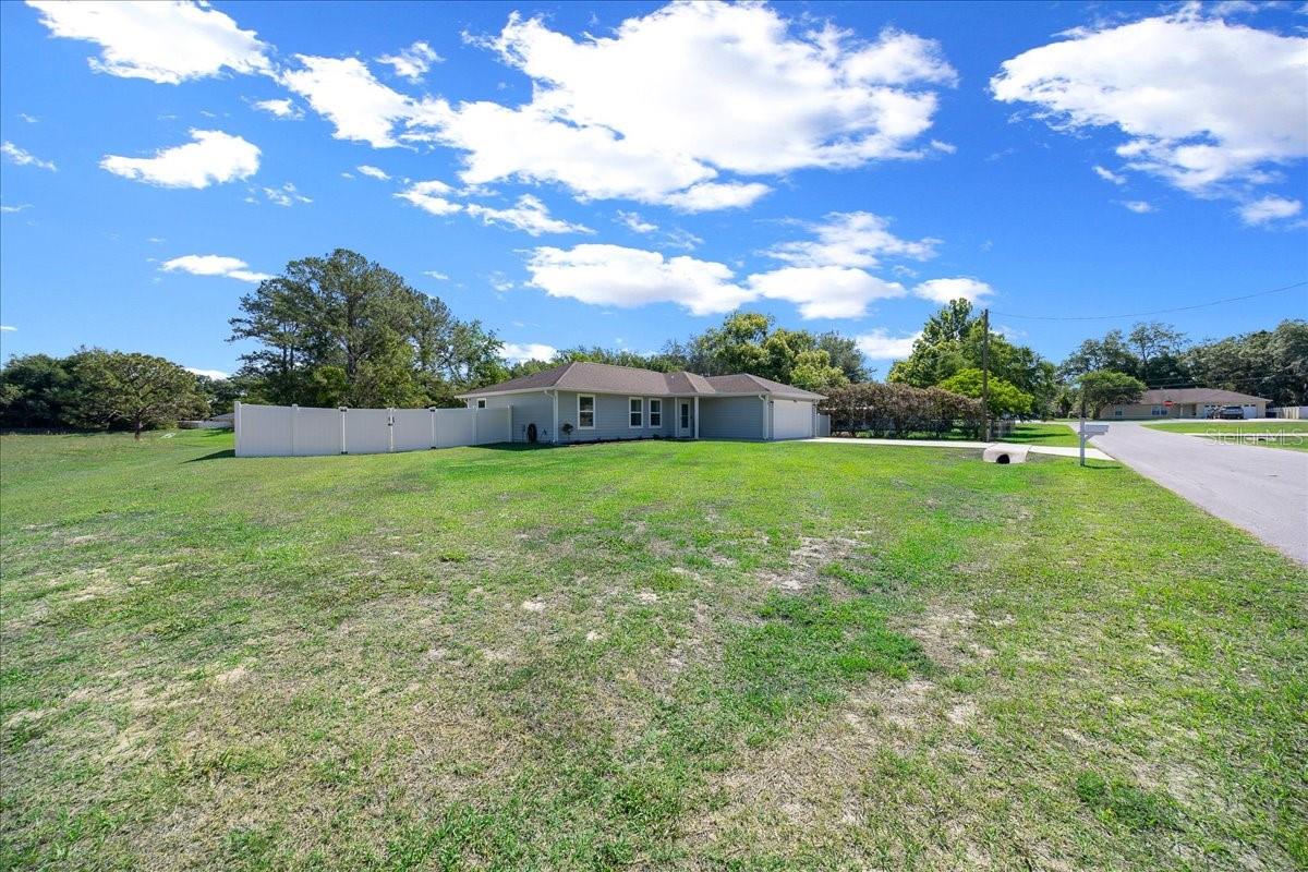 13 TEAK LOOP PLACE