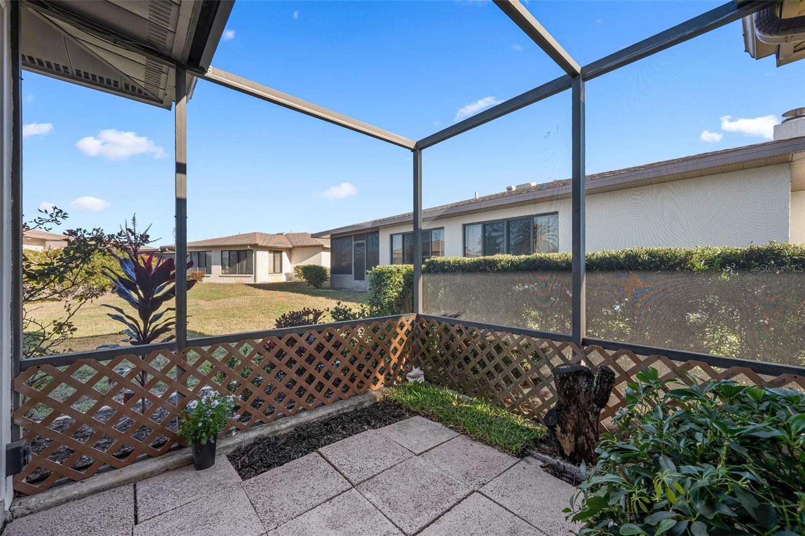 VIVIENDA WEST - Residential