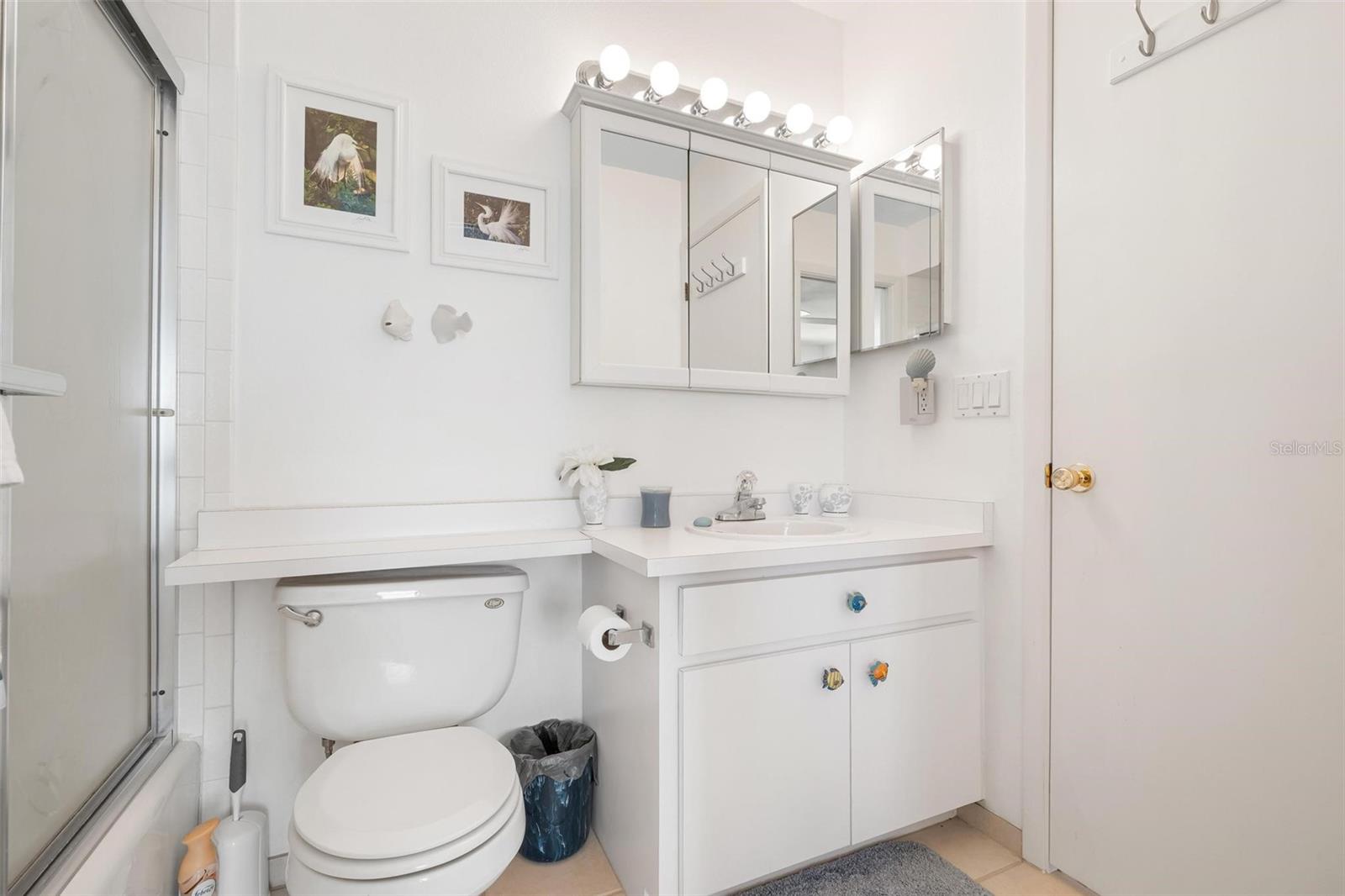 VIVIENDA WEST - Residential