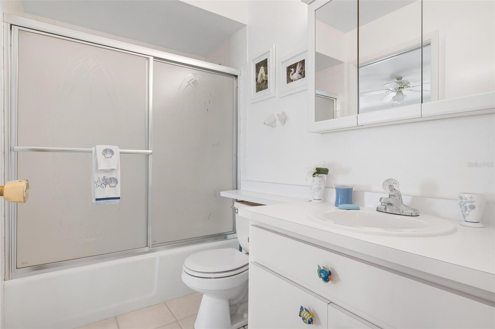 VIVIENDA WEST - Residential