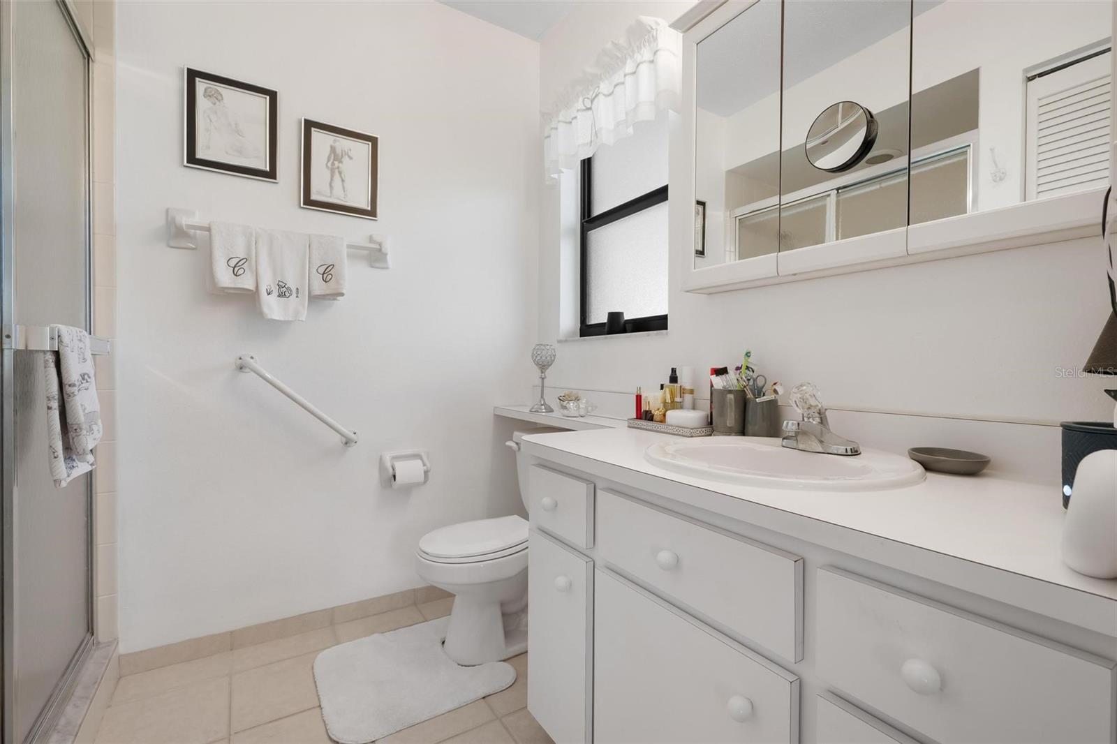 VIVIENDA WEST - Residential