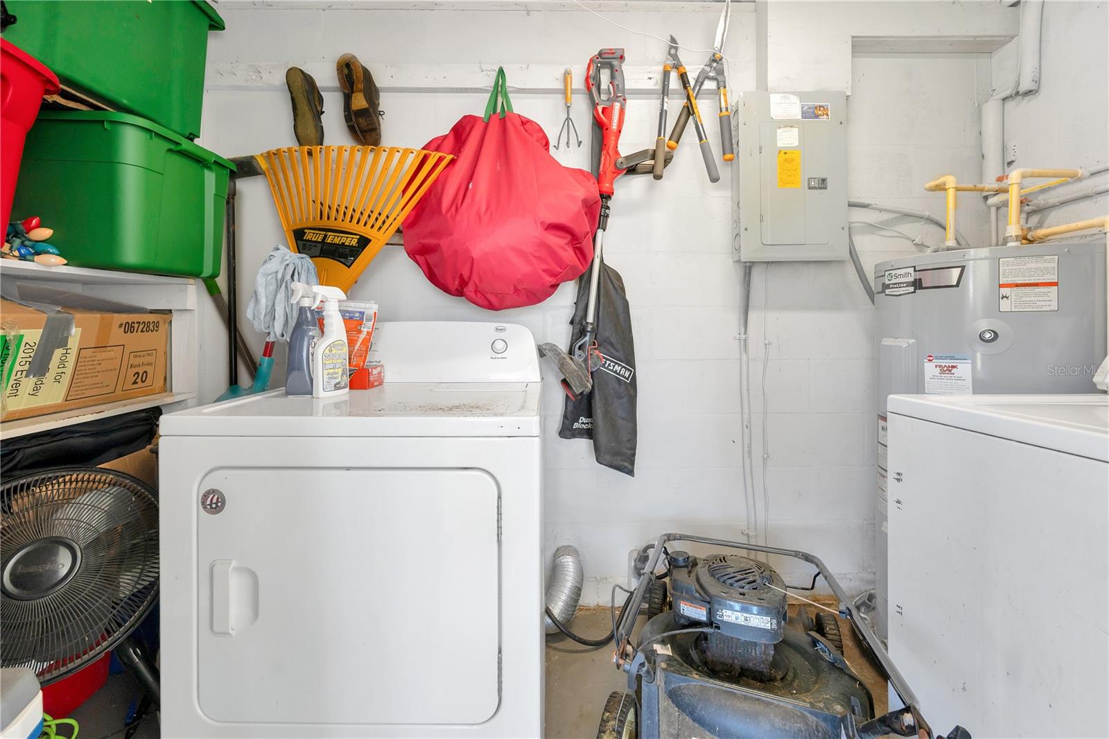 RICHLAND MANOR - Residential