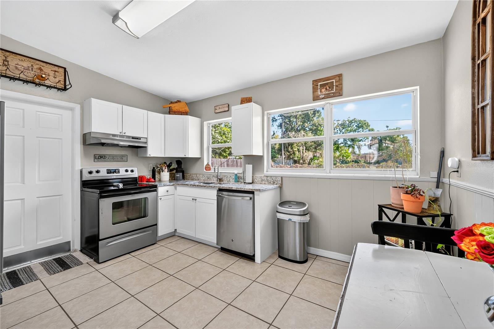 RICHLAND MANOR - Residential