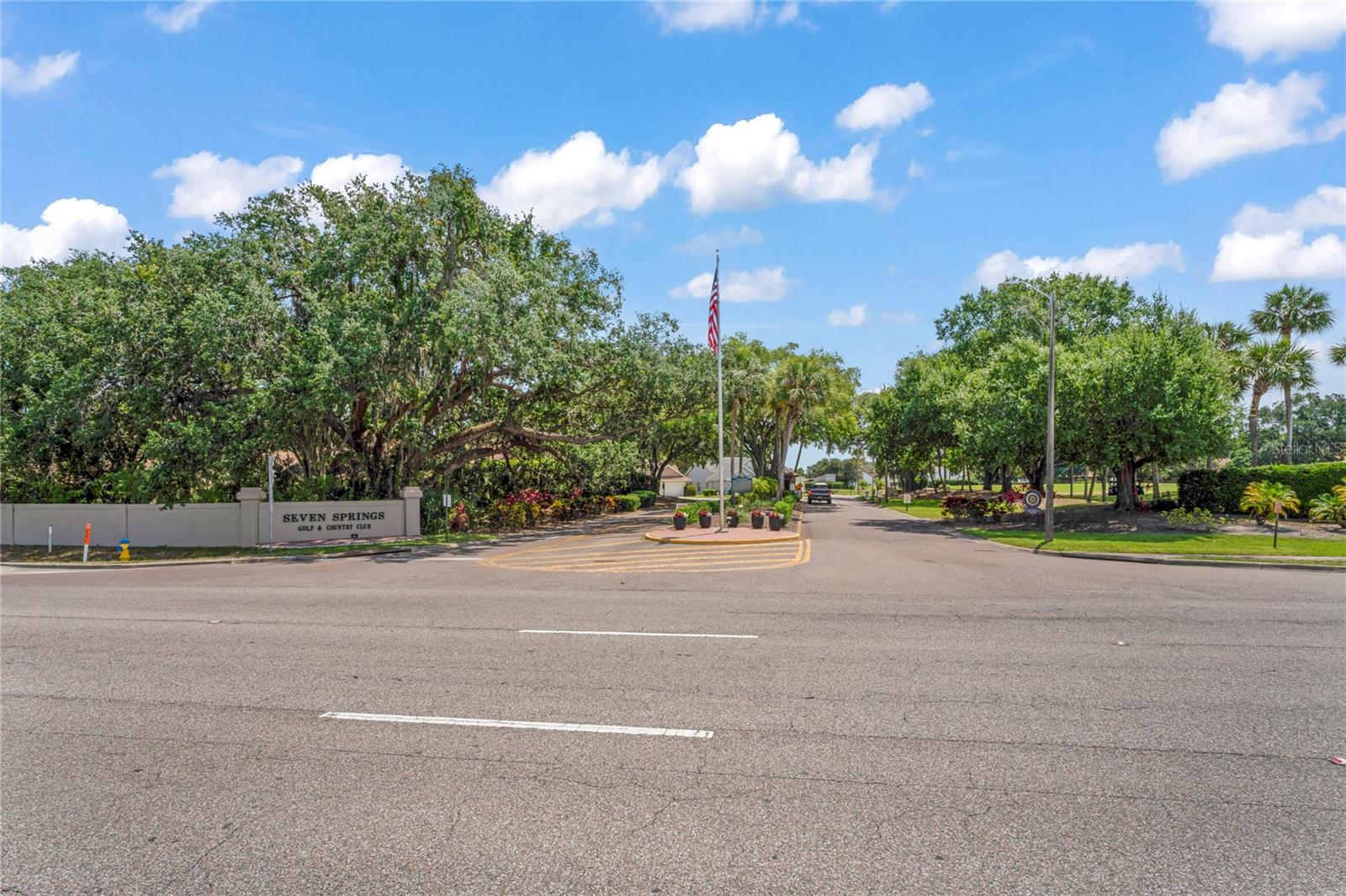 GOLF VIEW VILLAS CONDO 01 - Residential