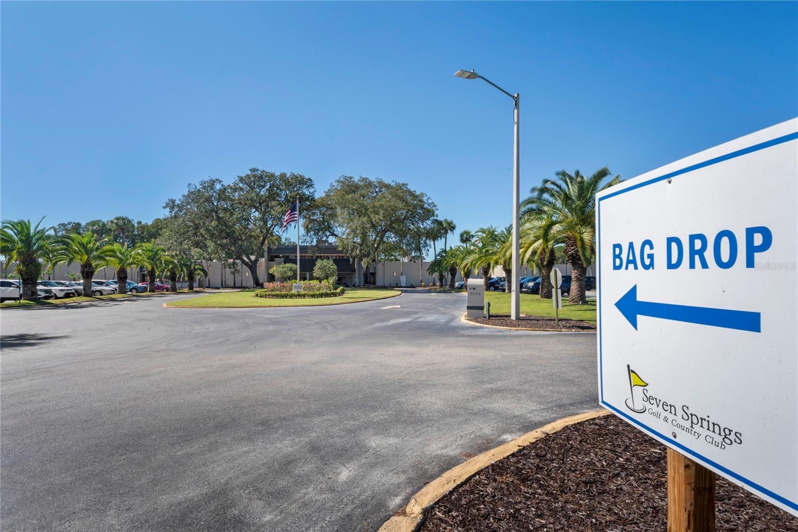 GOLF VIEW VILLAS CONDO 01 - Residential