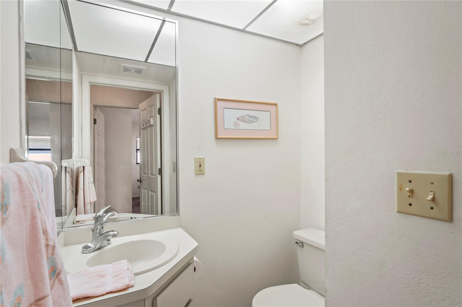 GOLF VIEW VILLAS CONDO 01 - Residential