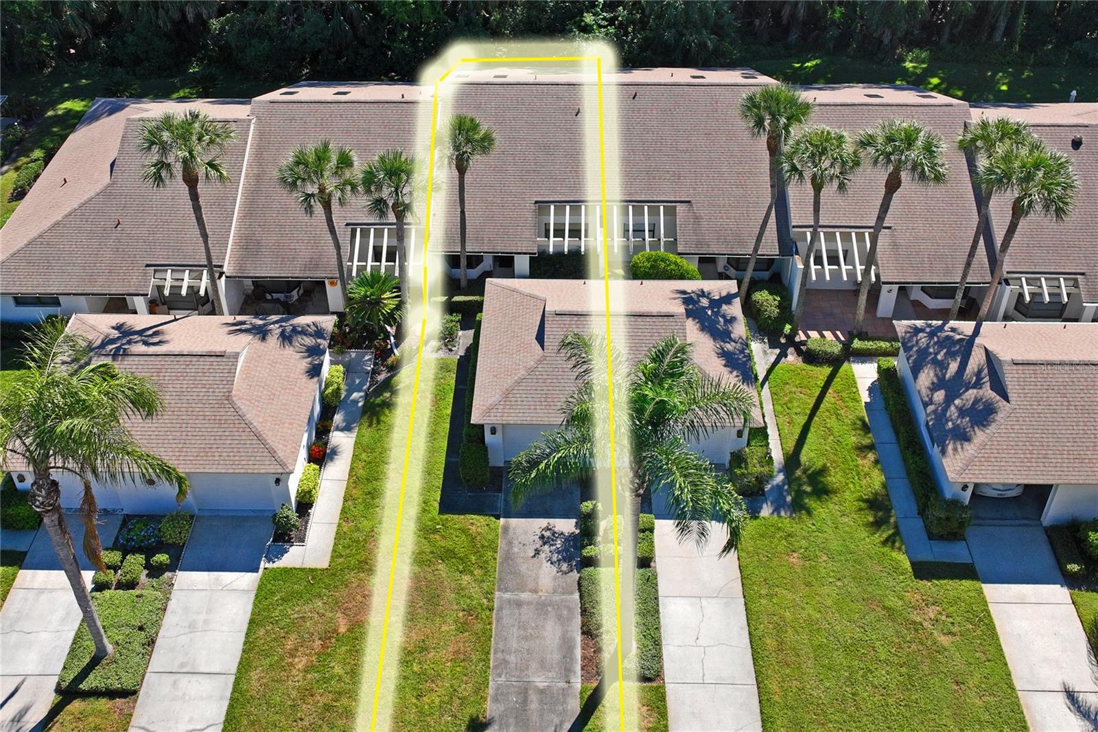 GOLF VIEW VILLAS CONDO 01 - Residential