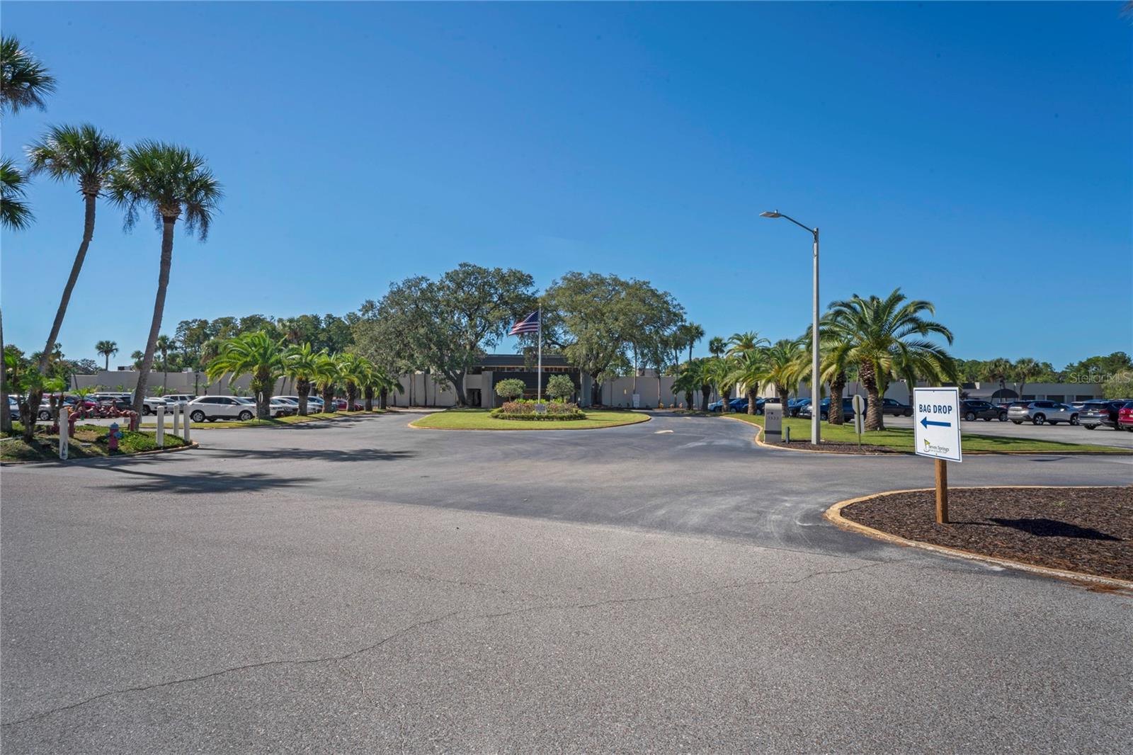 GOLF VIEW VILLAS CONDO 01 - Residential