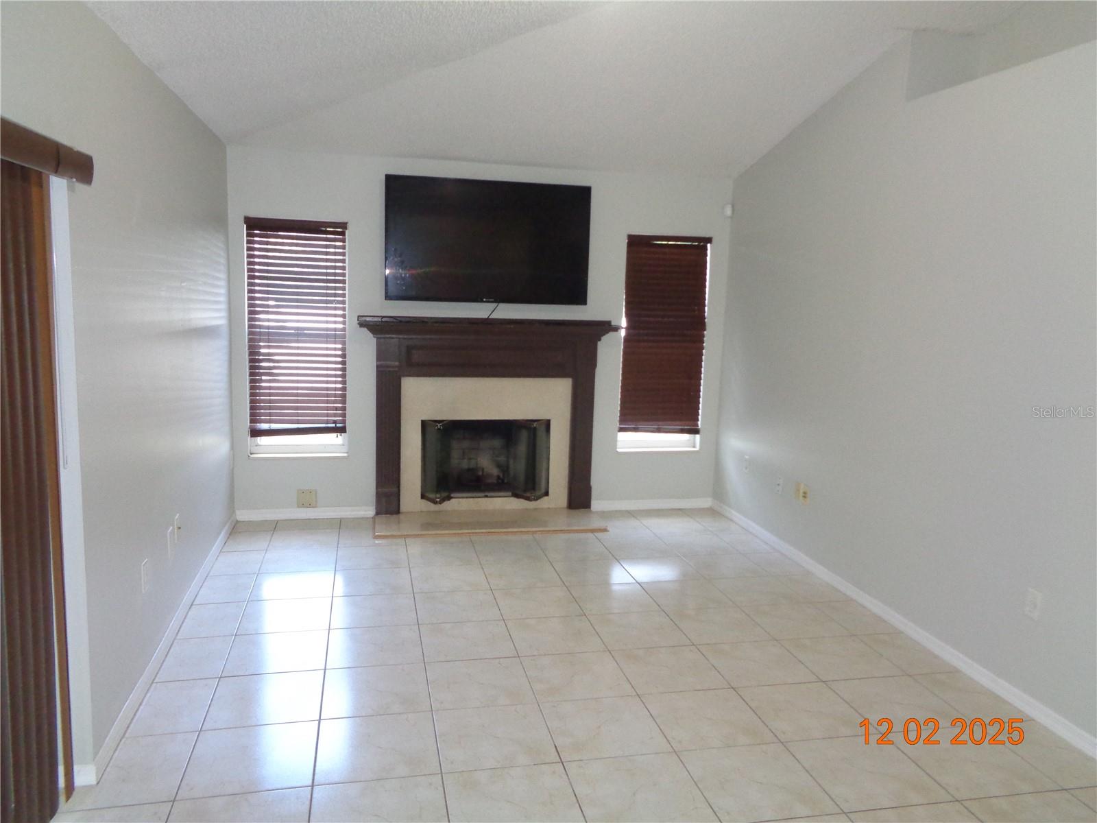 DELTONA LAKES UNIT 53 - Residential Lease