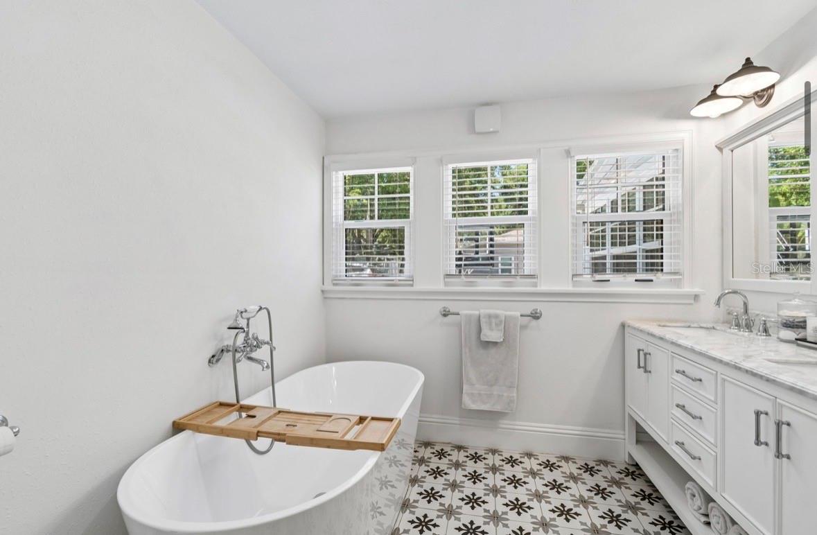 BARNARD ERASTUS A S REV SUB - Residential
