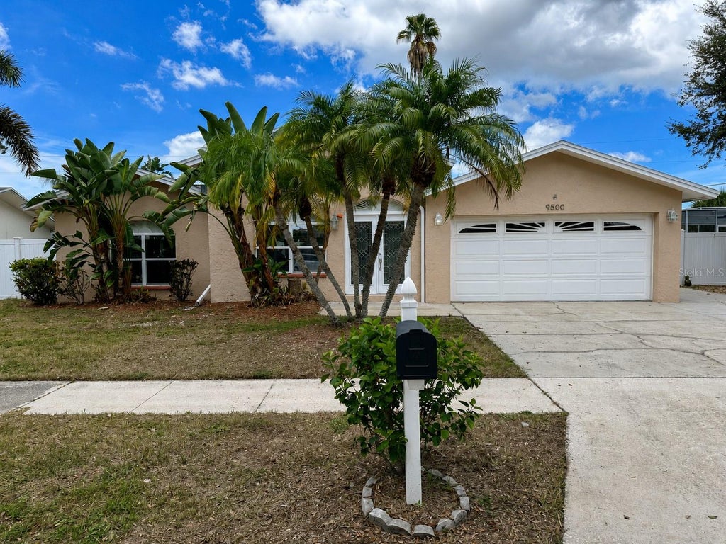 Photo of 9500 118th Lane, Seminole, FL 33772 (MLS # TB8544036)