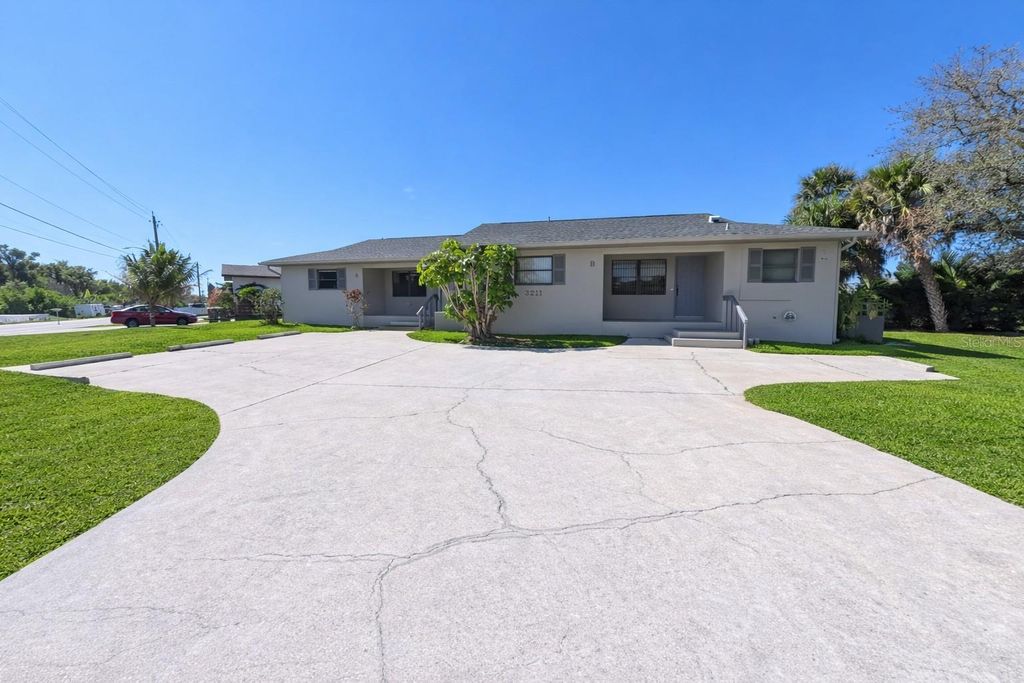 Photo of 3211 Riverside Drive, Punta Gorda, FL 33950 (MLS # C7522368)