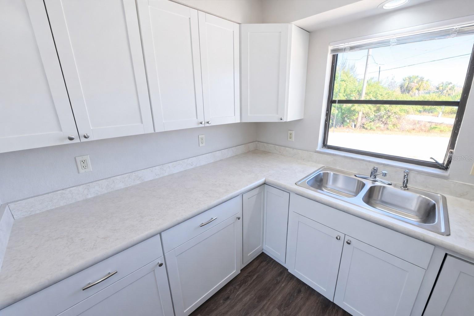 WYCHEWOOD SHORES - Residential Income